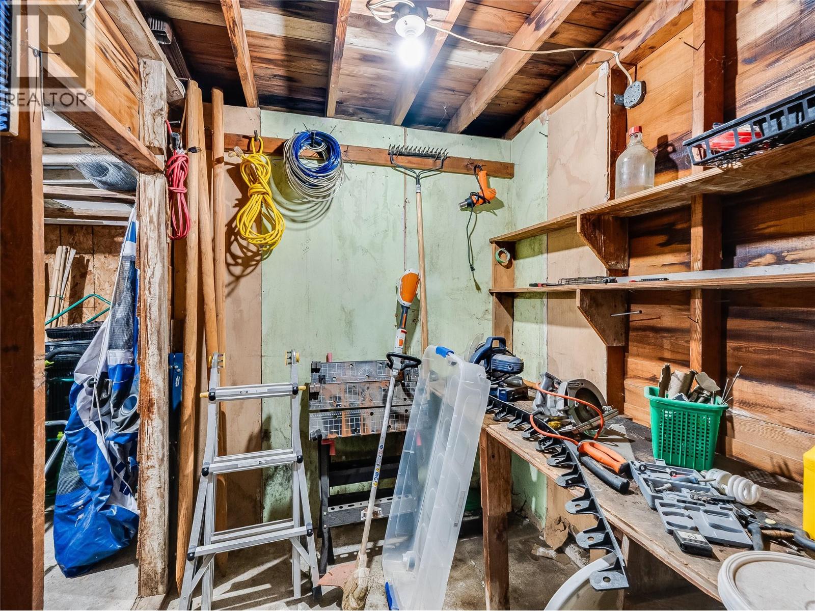 550 6th Avenue, Castlegar, British Columbia V1N 1T7 - Photo 45 - 10374065