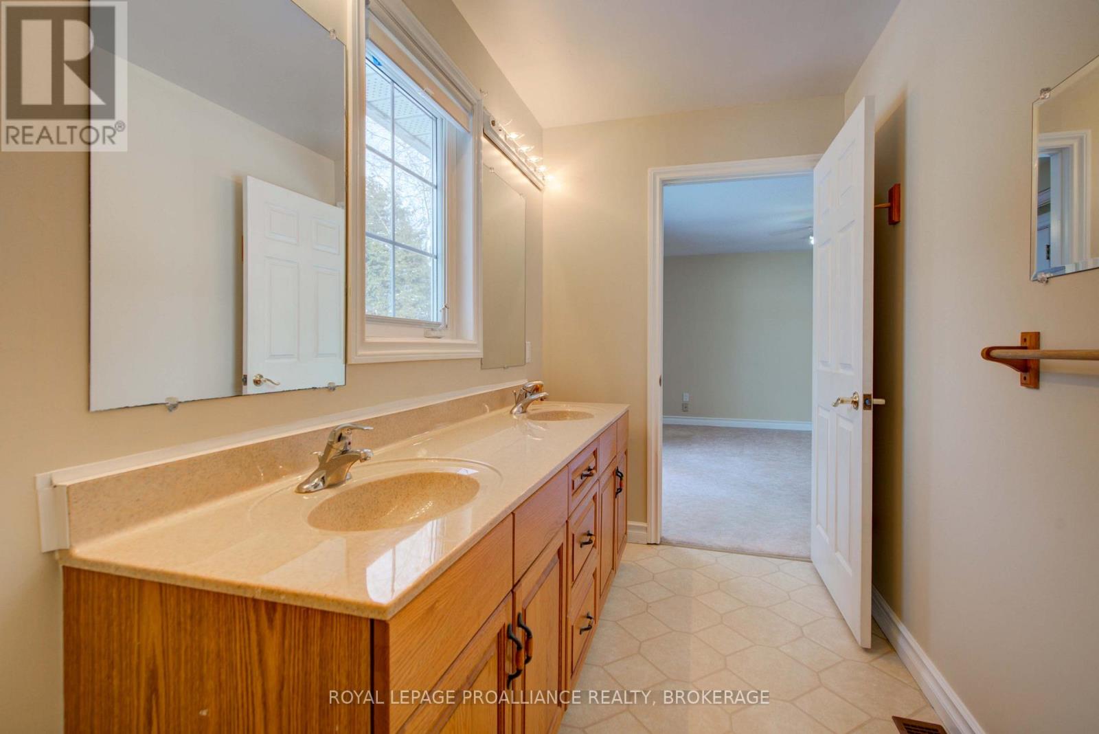 9727 Highway 42, Rideau Lakes, Ontario  K0G 1X0 - Photo 41 - X12751278