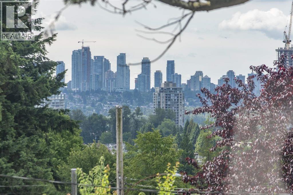 560 Springer Avenue, Burnaby, British Columbia  V5B 3K7 - Photo 10 - R3077203