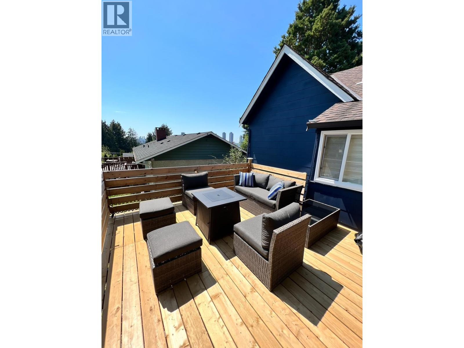 560 Springer Avenue, Burnaby, British Columbia  V5B 3K7 - Photo 7 - R3077203