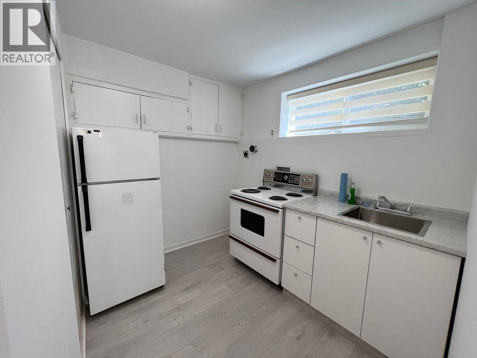 560 Springer Avenue, Burnaby, British Columbia  V5B 3K7 - Photo 6 - R3077203