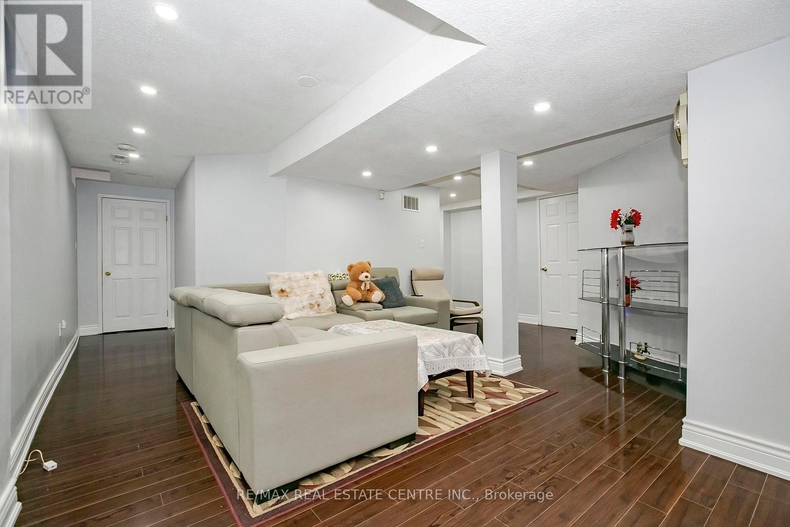 37 Duggan Drive, Brampton, Ontario  L6Y 4J2 - Photo 39 - W12749716