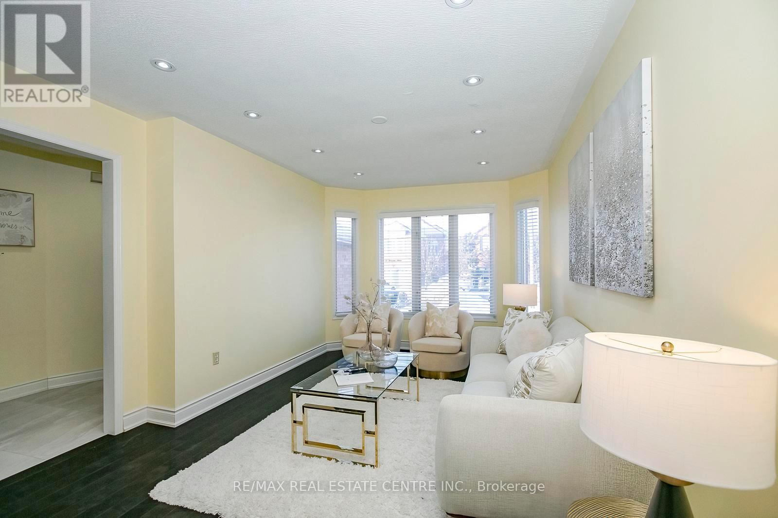 37 Duggan Drive, Brampton, Ontario  L6Y 4J2 - Photo 7 - W12749716