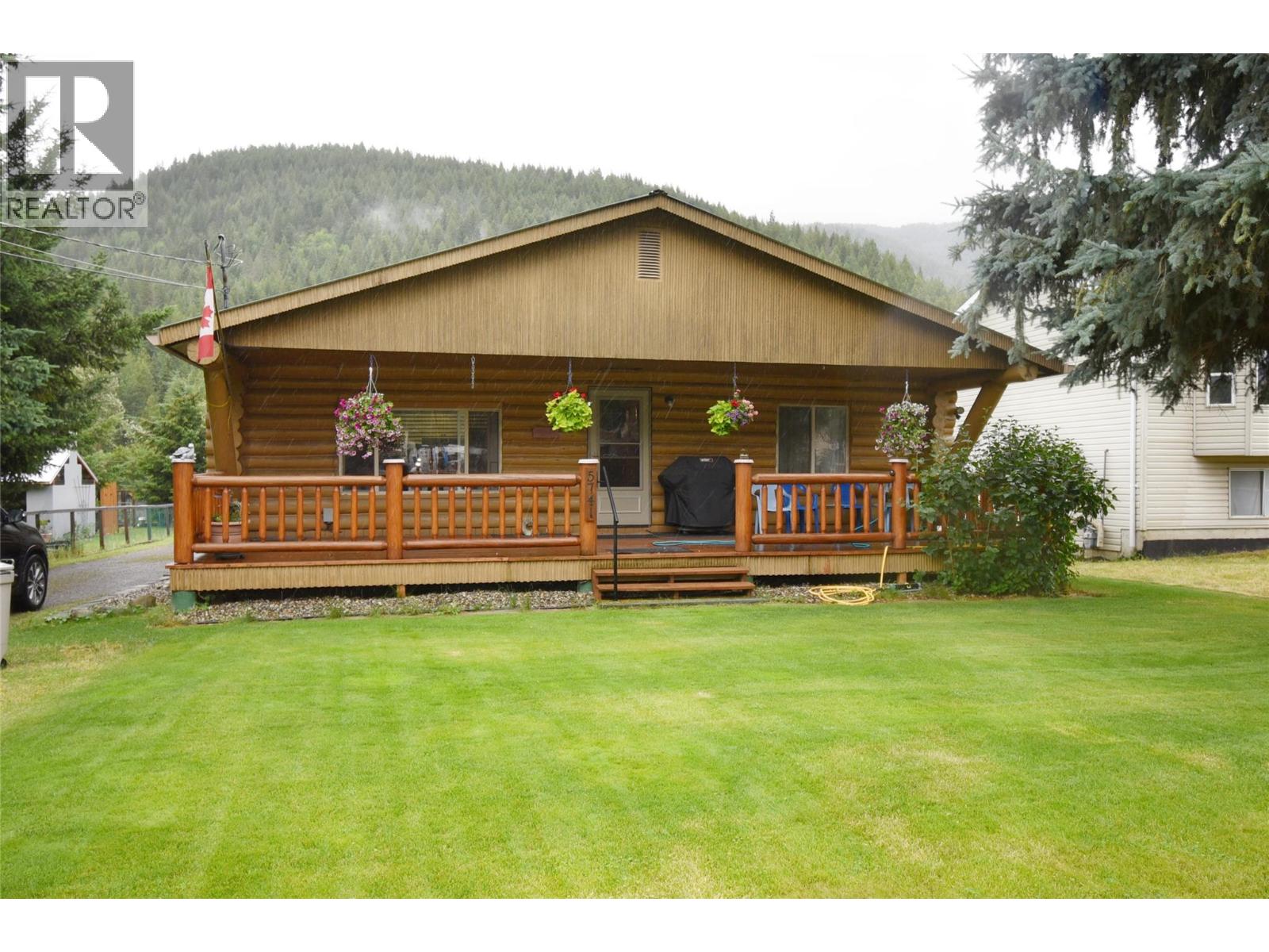 5741 Scott Road Falkland Photo 2