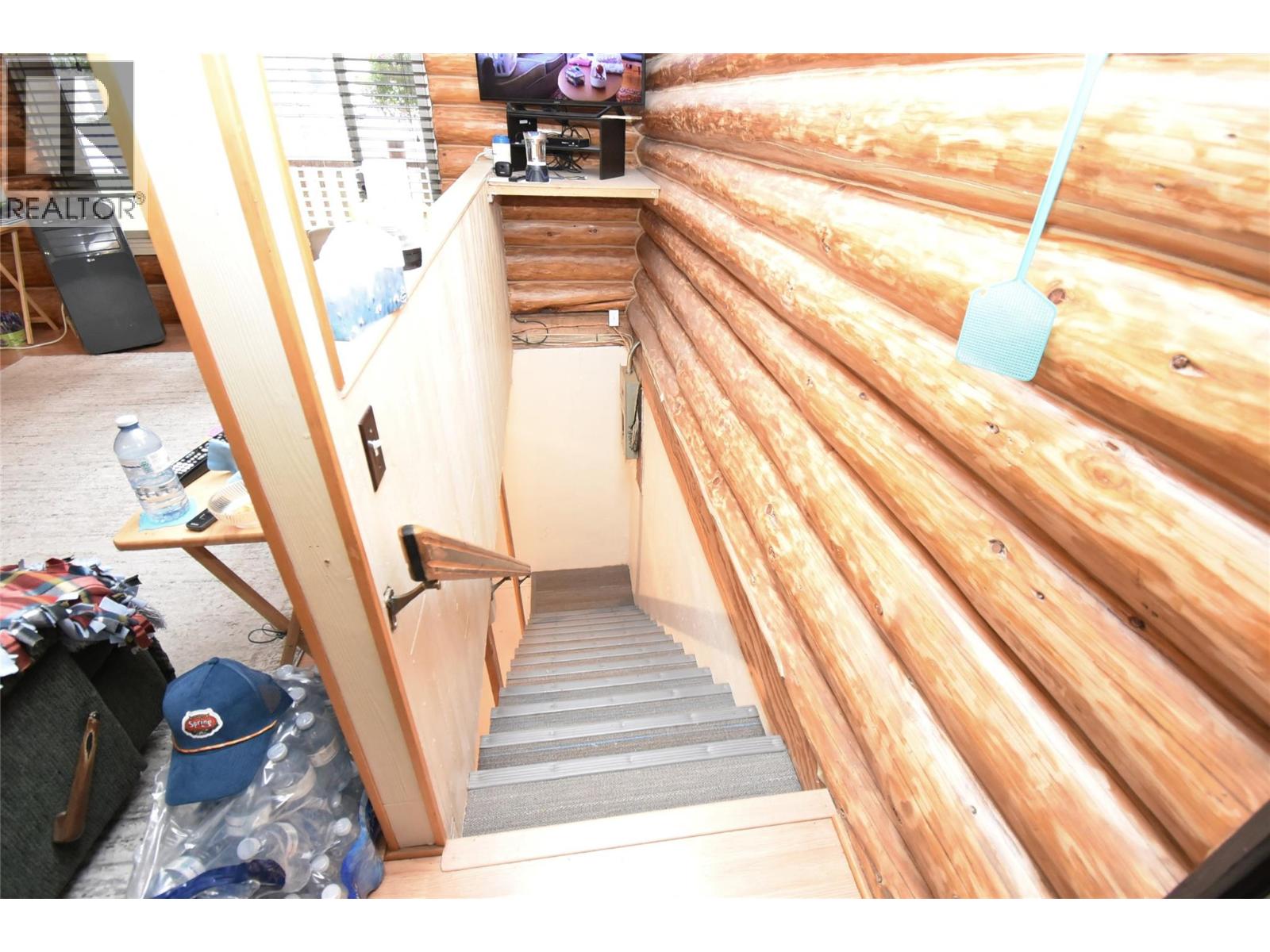 5741 Scott Road Falkland Photo 32