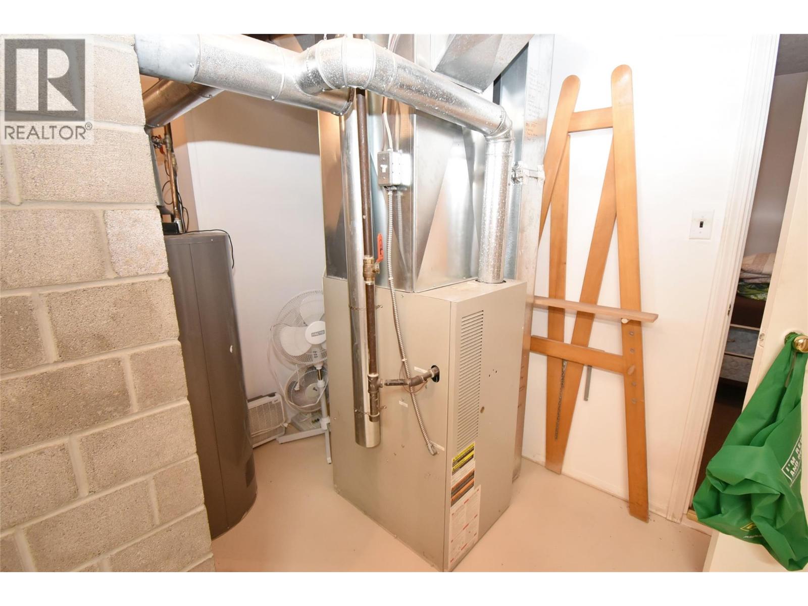 5741 Scott Road Falkland Photo 38