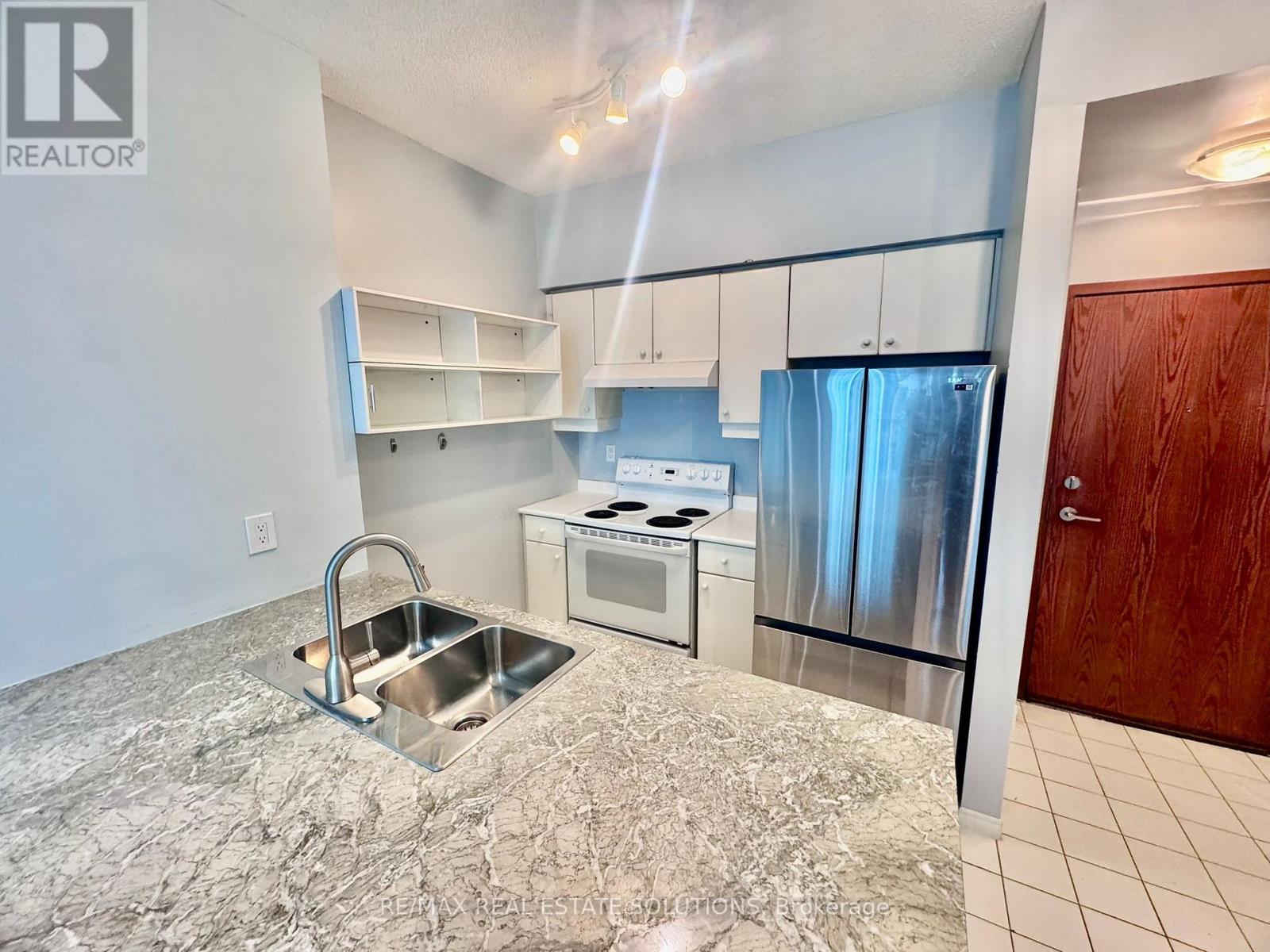 3404 - 10 Yonge Street, Toronto, Ontario  M5E 1R4 - Photo 2 - C12751124