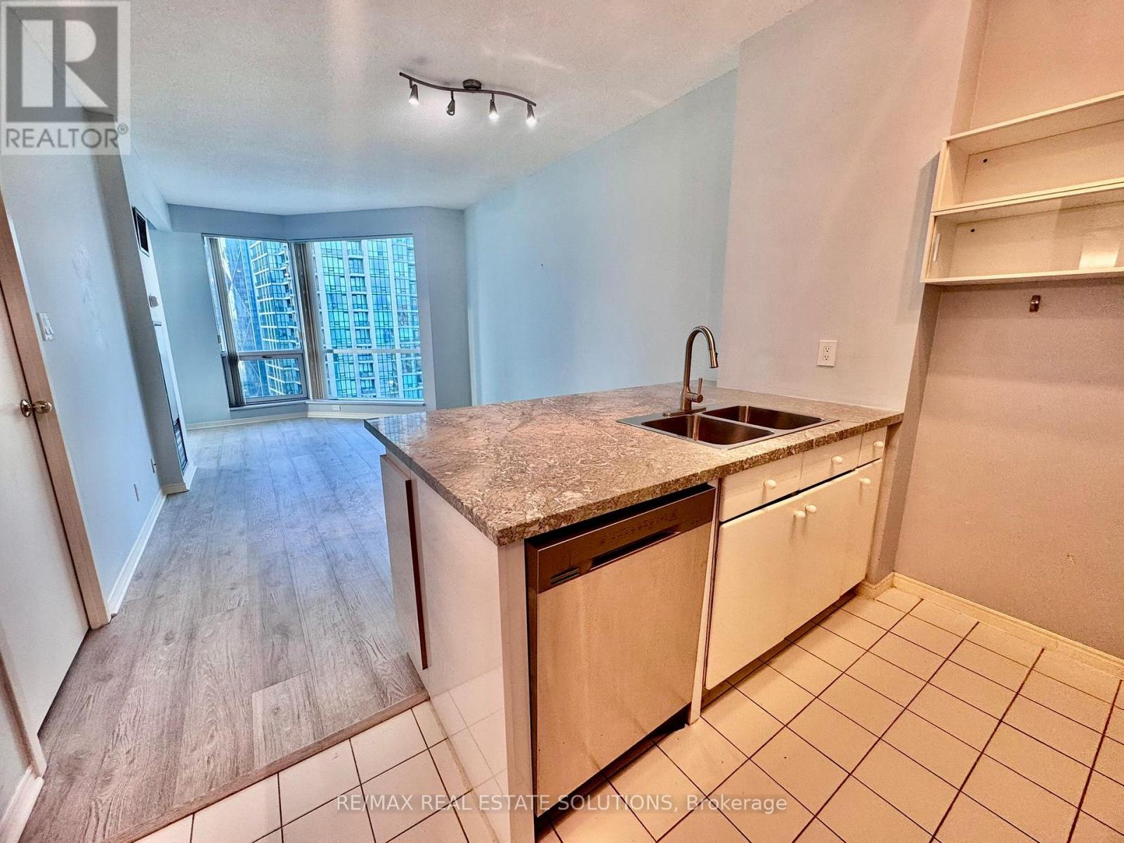 3404 - 10 Yonge Street, Toronto, Ontario  M5E 1R4 - Photo 3 - C12751124