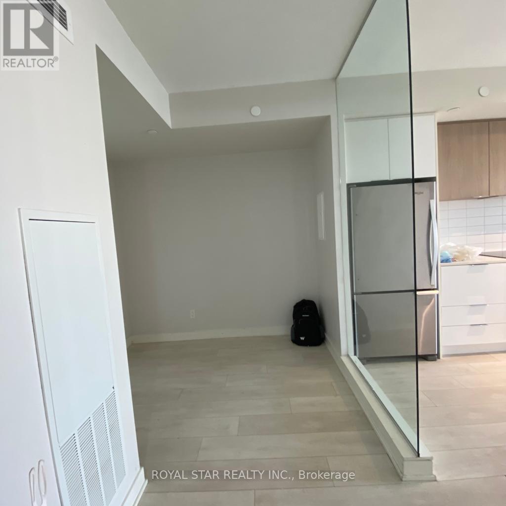 1106 - 6 Sonic Way, Toronto, Ontario  M3C 0P1 - Photo 3 - C12751150