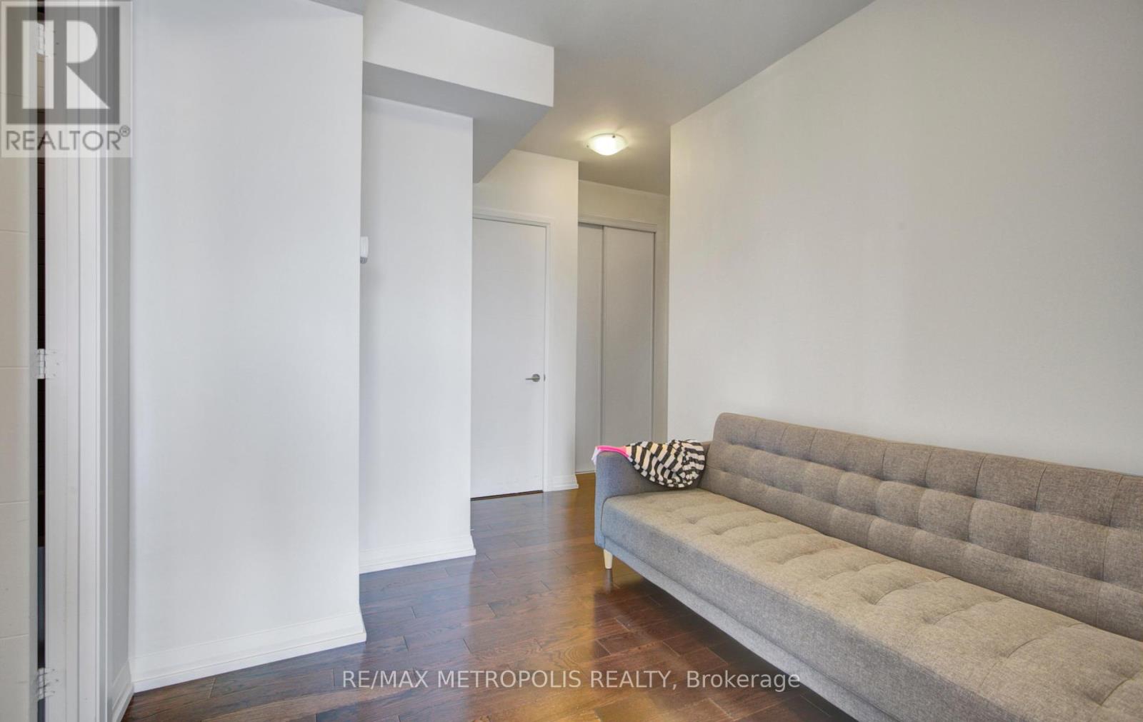 2015 - 460 Adelaide Street E, Toronto, Ontario  M5A 0E7 - Photo 16 - C12751176