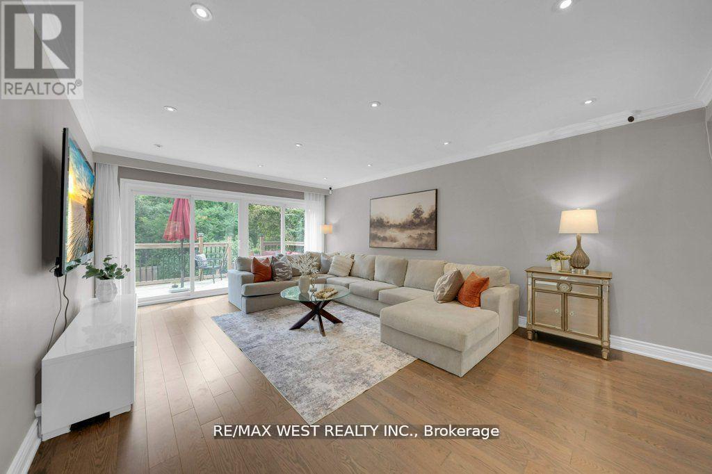 151 Brahms Avenue, Toronto, Ontario  M2H 1H9 - Photo 9 - C12751188