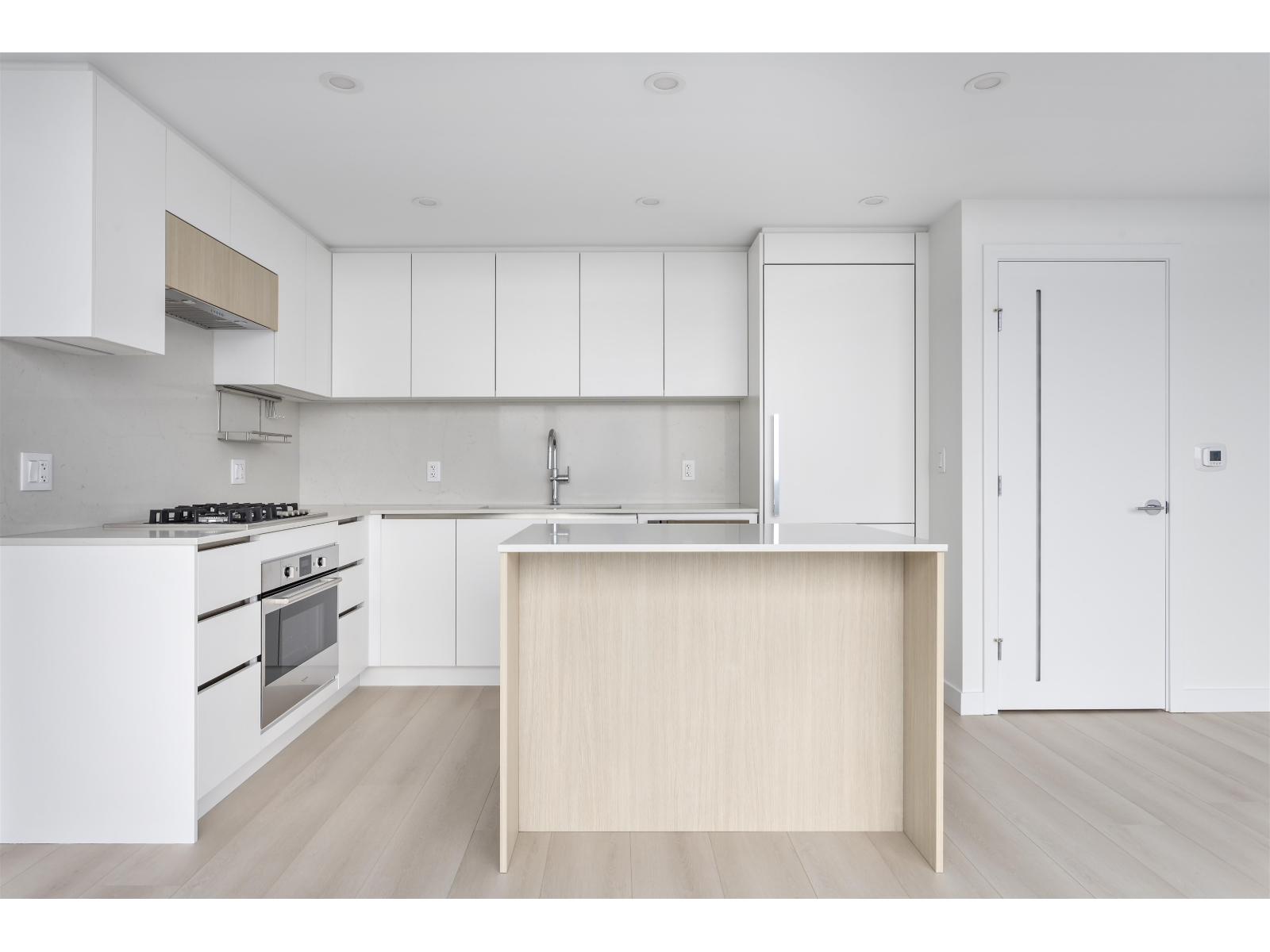 409 13573 98A AVENUE, Surrey, British Columbia