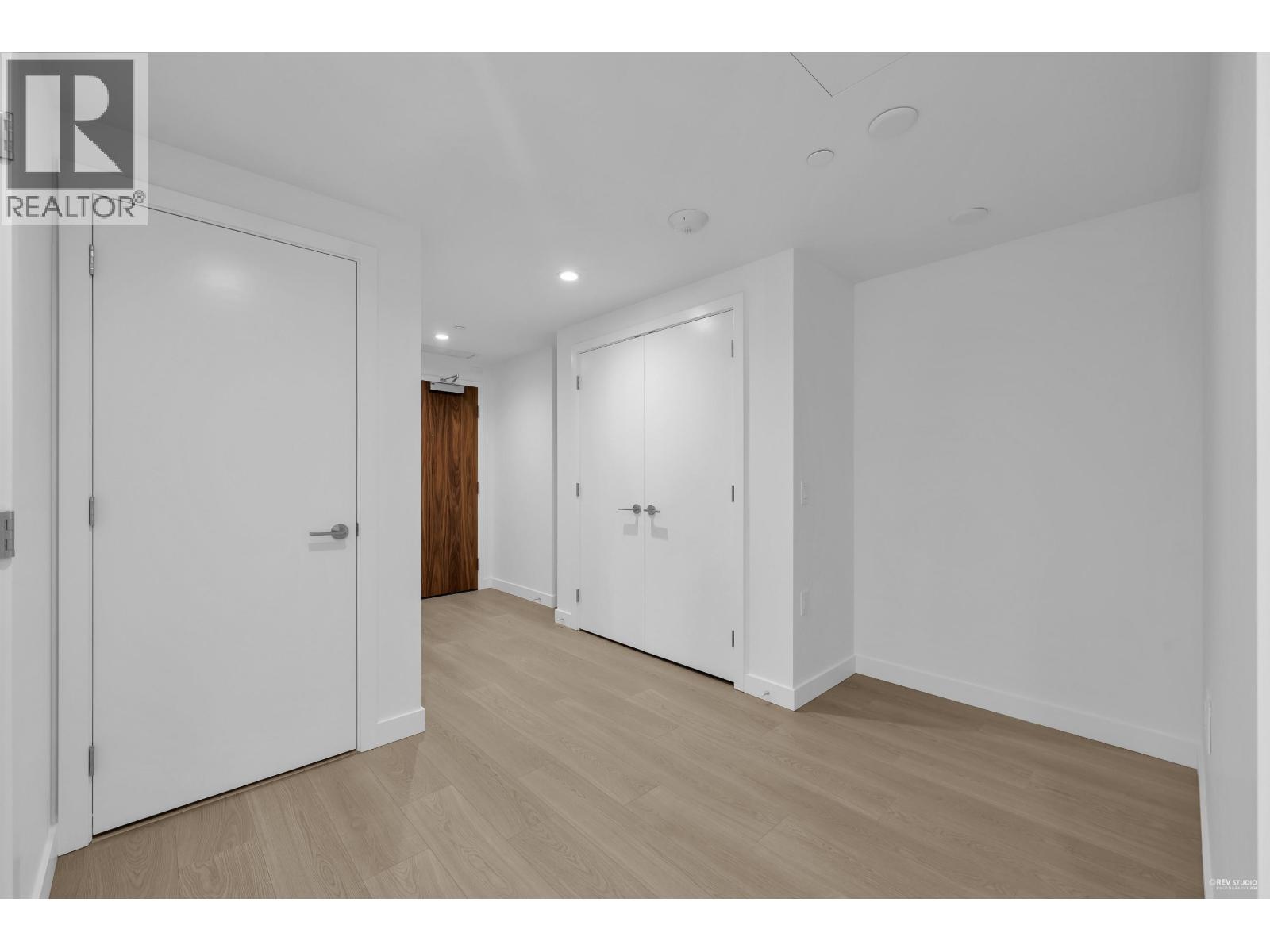 2707 6537 Telford Avenue, Burnaby, British Columbia  V5H 0K9 - Photo 3 - R3085627