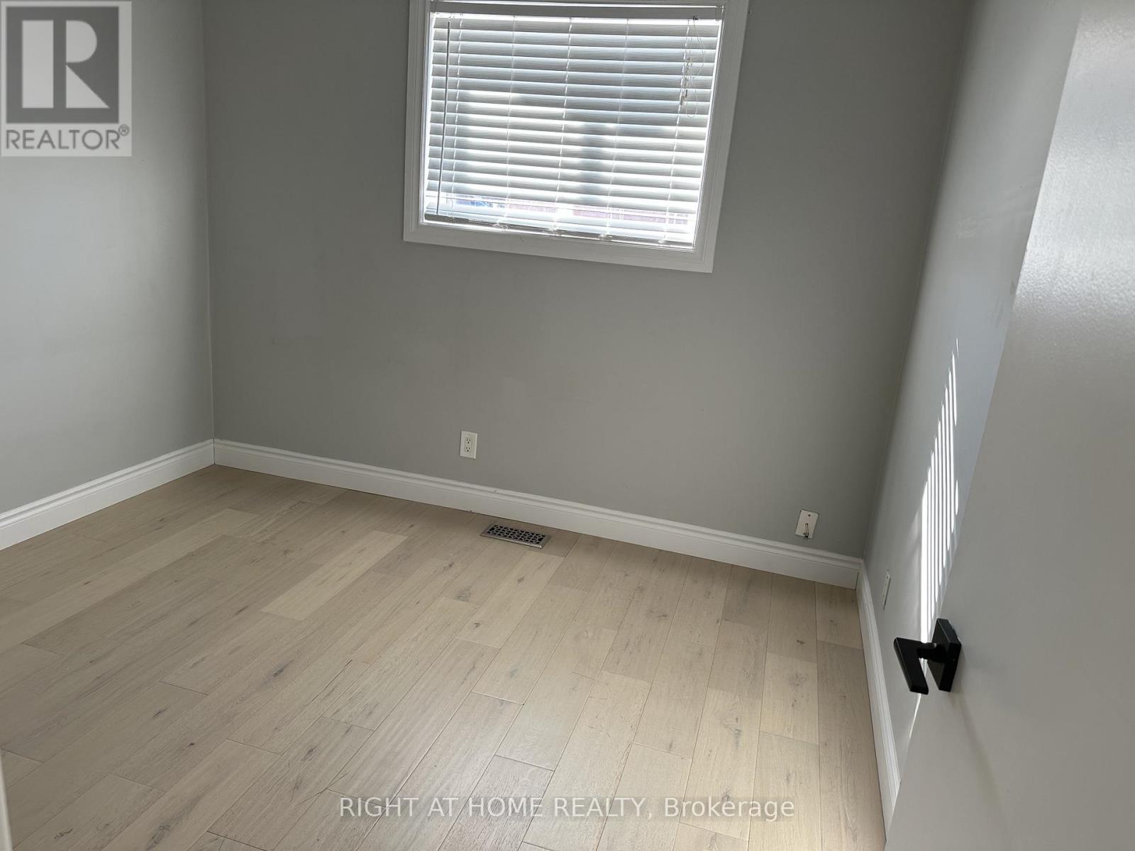 Upstair Floor - 388 Parkwood Avenue, Bradford West Gwillimbury, Ontario  L3Z 2W9 - Photo 17 - N12751134