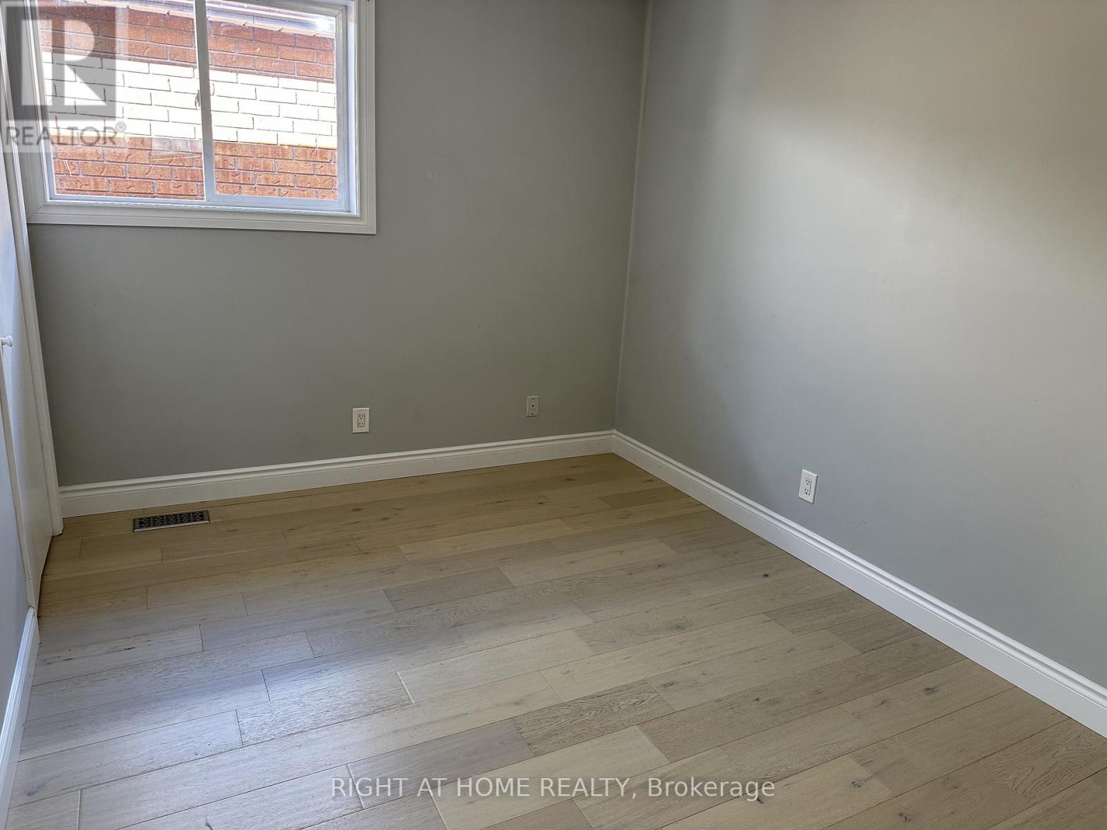 Upstair Floor - 388 Parkwood Avenue, Bradford West Gwillimbury, Ontario  L3Z 2W9 - Photo 19 - N12751134