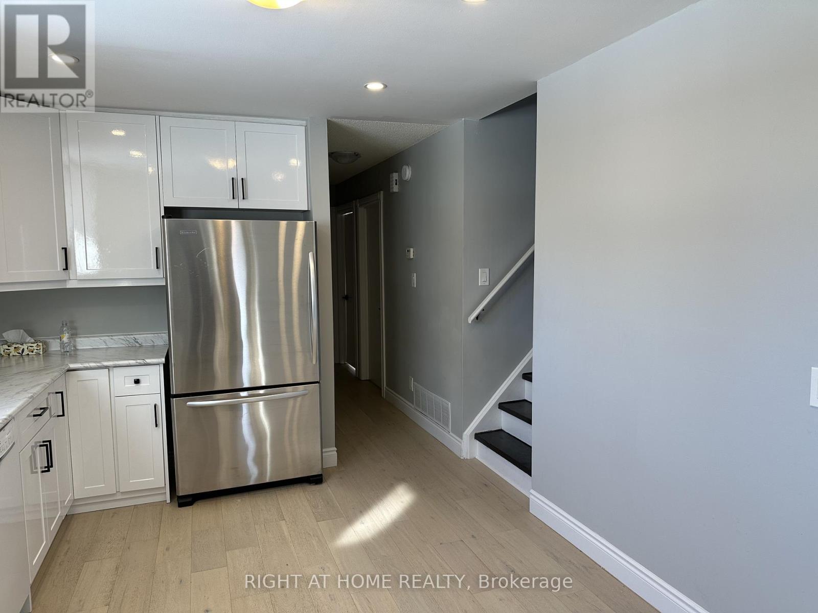 Upstair Floor - 388 Parkwood Avenue, Bradford West Gwillimbury, Ontario  L3Z 2W9 - Photo 6 - N12751134