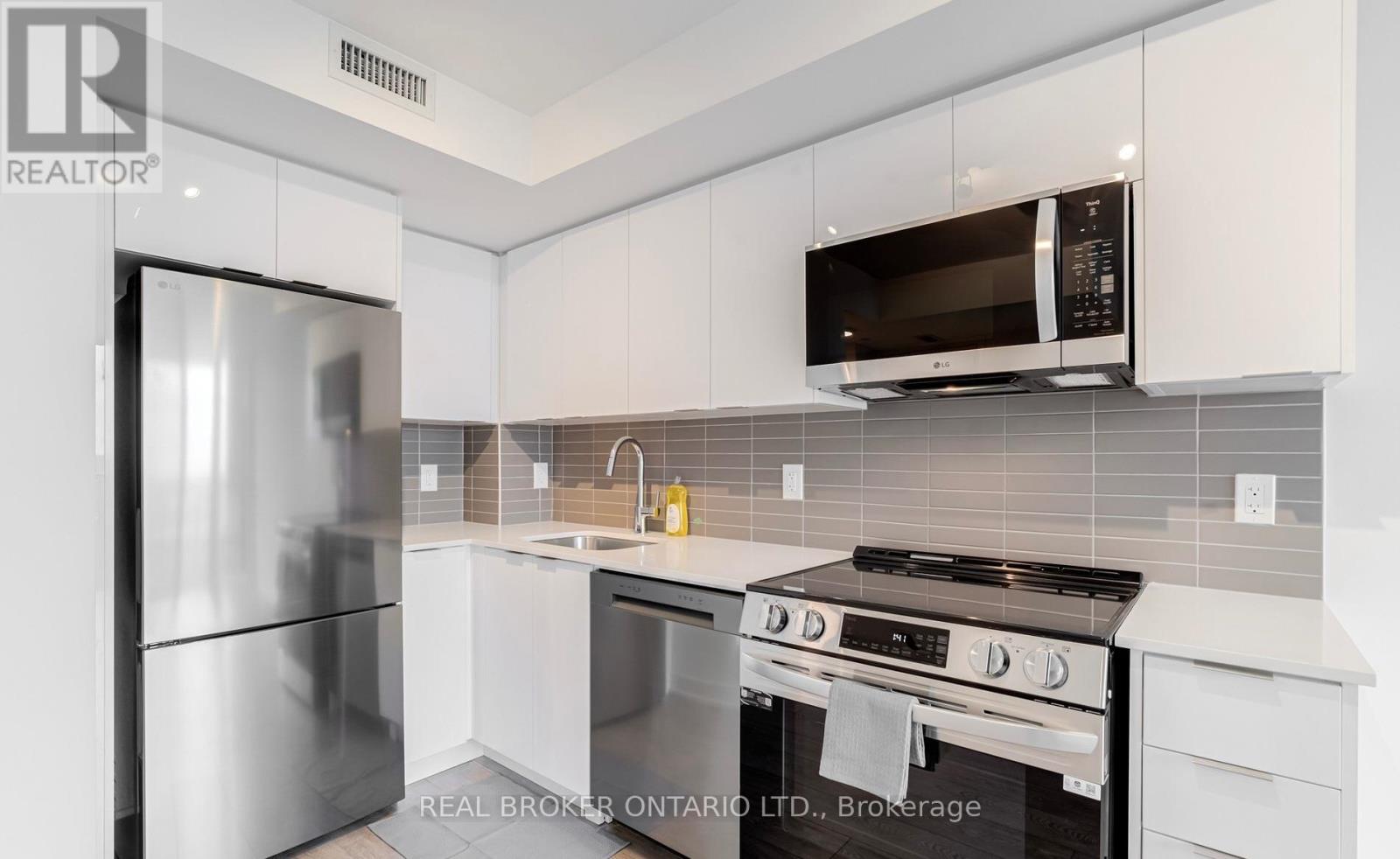 804 - 225 Malta Avenue, Brampton, Ontario  L6Y 4M5 - Photo 2 - W12751156