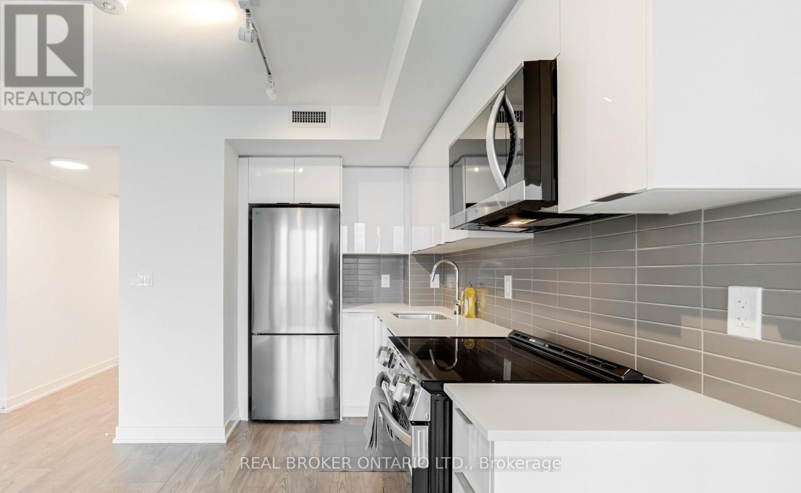 804 - 225 Malta Avenue, Brampton, Ontario  L6Y 4M5 - Photo 8 - W12751156