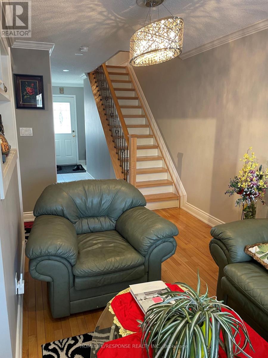 21 - 2035 Asta Drive S, Mississauga, Ontario  L5A 3Y2 - Photo 2 - W12751158