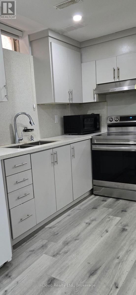 Lower - 5 Chesterwood Crescent, Brampton, Ontario  L6Y 0Z3 - Photo 2 - W12751160