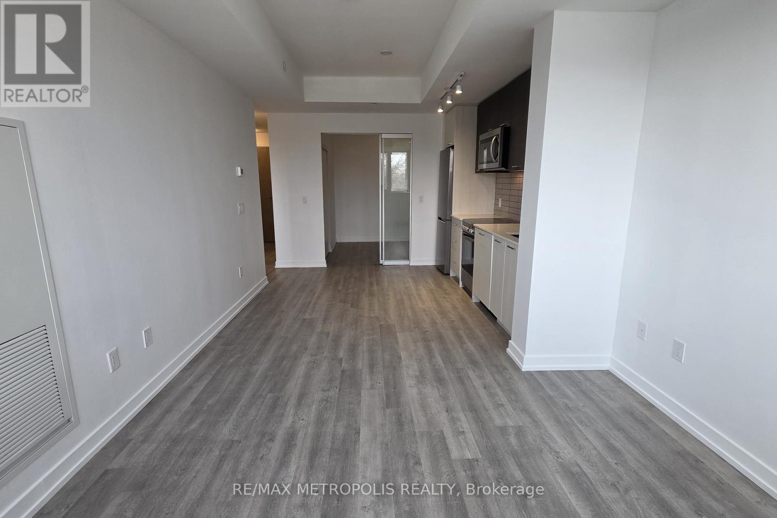 307 - 2300 St Clair Avenue W, Toronto, Ontario  M6N 0B3 - Photo 5 - W12751162