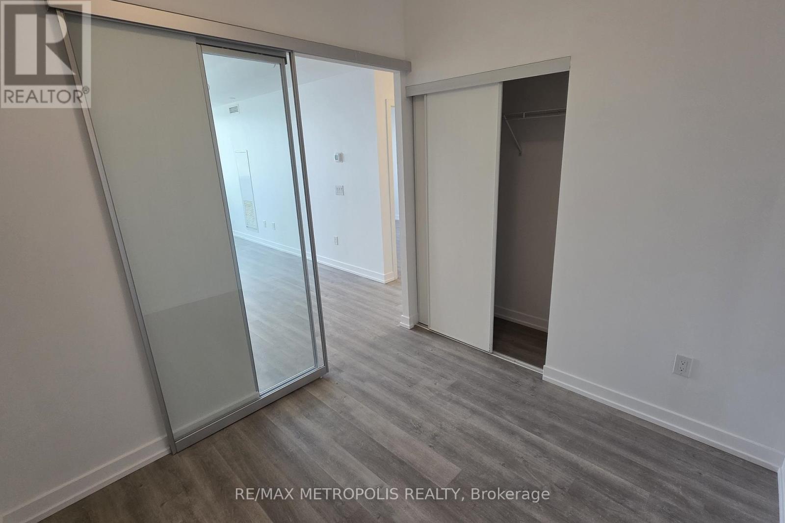 307 - 2300 St Clair Avenue W, Toronto, Ontario  M6N 0B3 - Photo 9 - W12751162