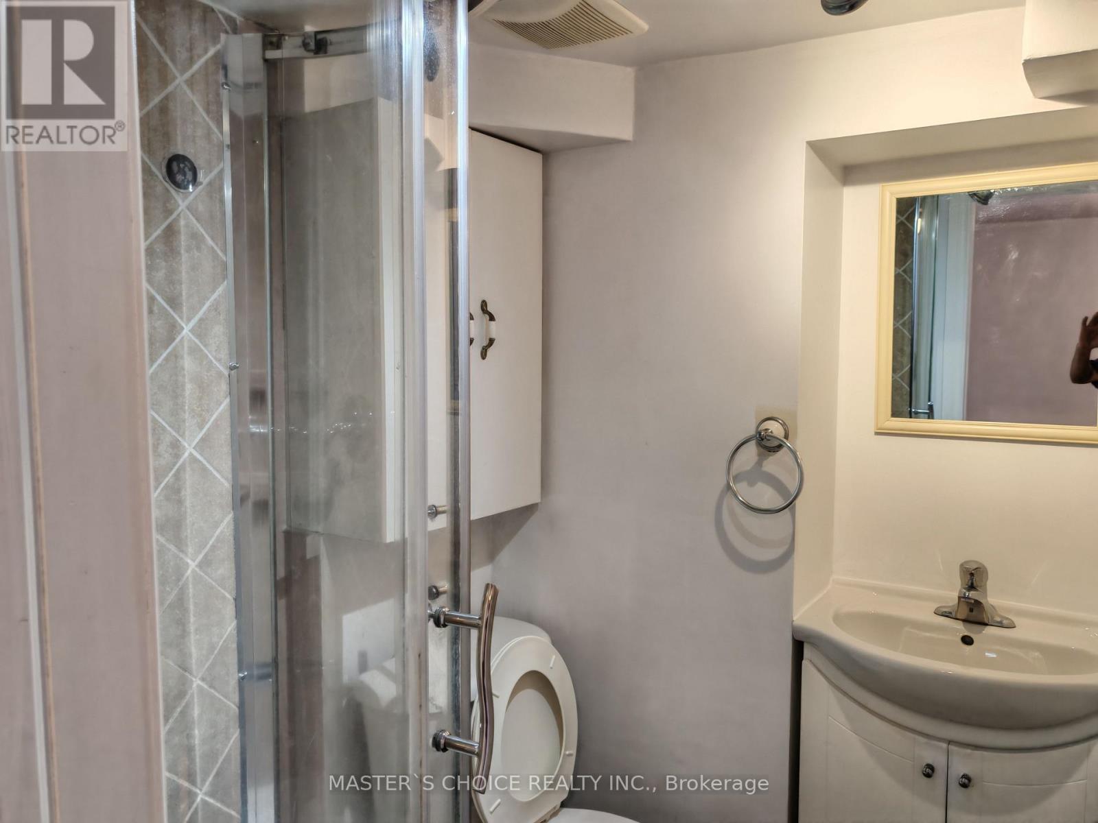 Lower - 116 Lonborough Avenue, Toronto, Ontario  M6M 1Y1 - Photo 10 - W12751220