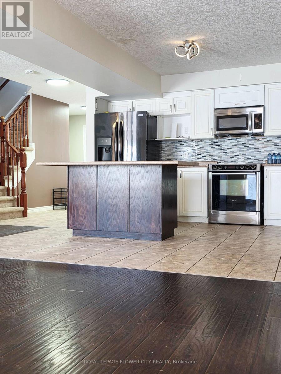 187 Huck Crescent W, Kitchener, Ontario  N2N 3P7 - Photo 5 - X12751194