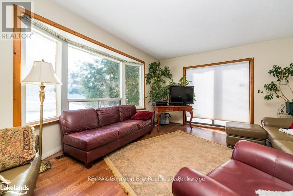 9513 County Rd 93 Road Ne, Midland, Ontario  L4R 5K6 - Photo 8 - S12751302