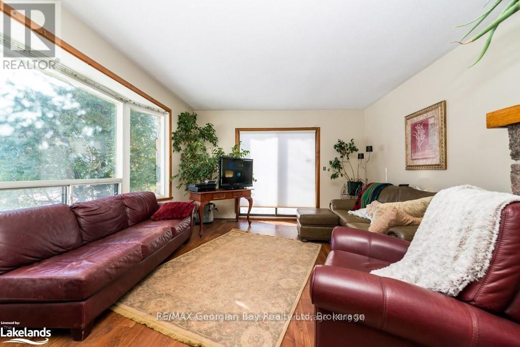 9513 County Rd 93 Road Ne, Midland, Ontario  L4R 5K6 - Photo 9 - S12751302