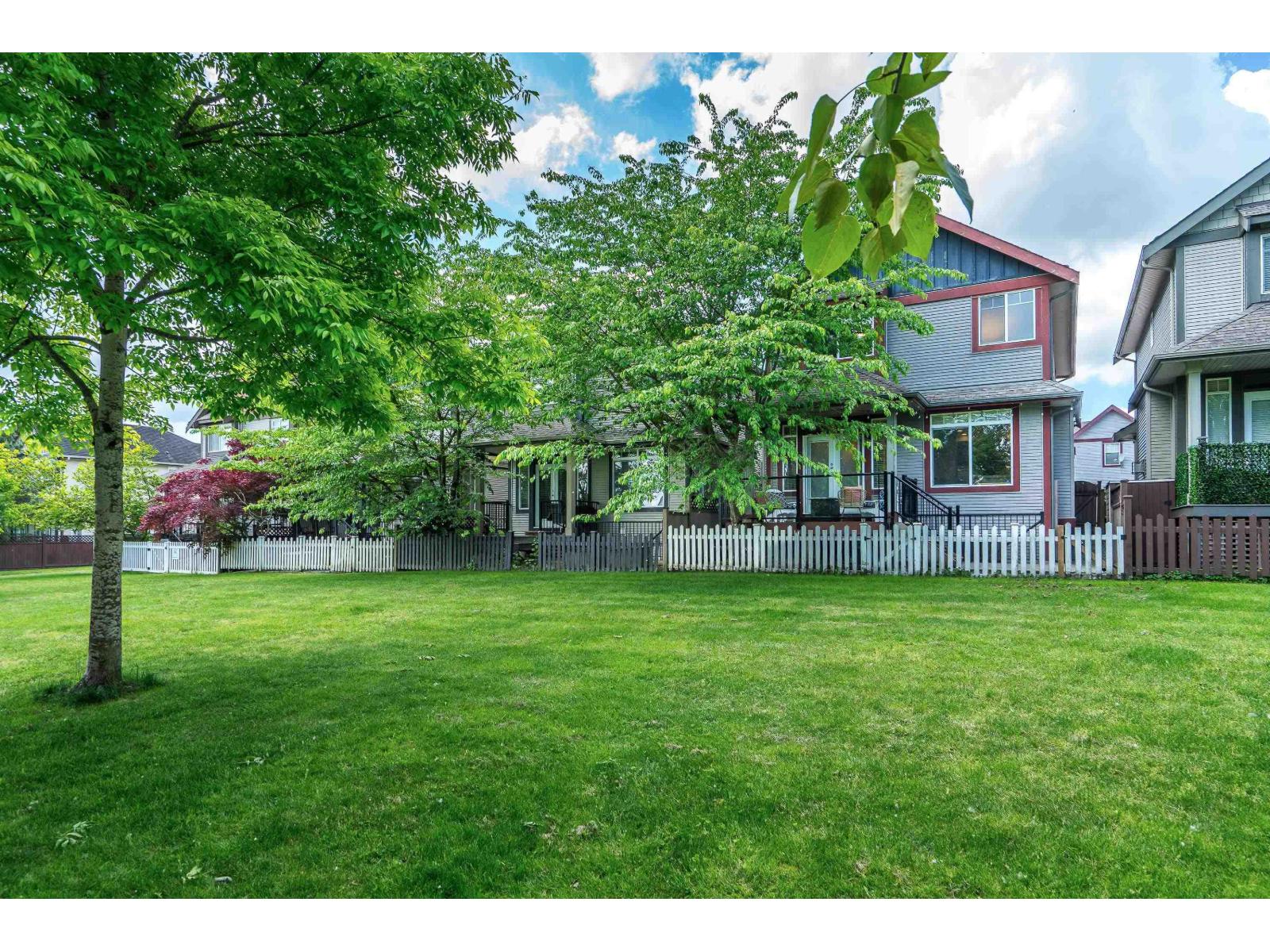 6668 195 STREET, Surrey, British Columbia