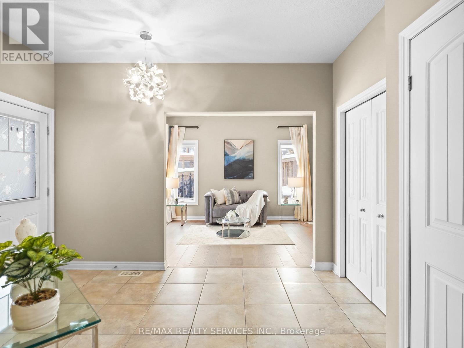 906 Audrey Place, Kitchener, Ontario  N2E 0B9 - Photo 4 - X12740994