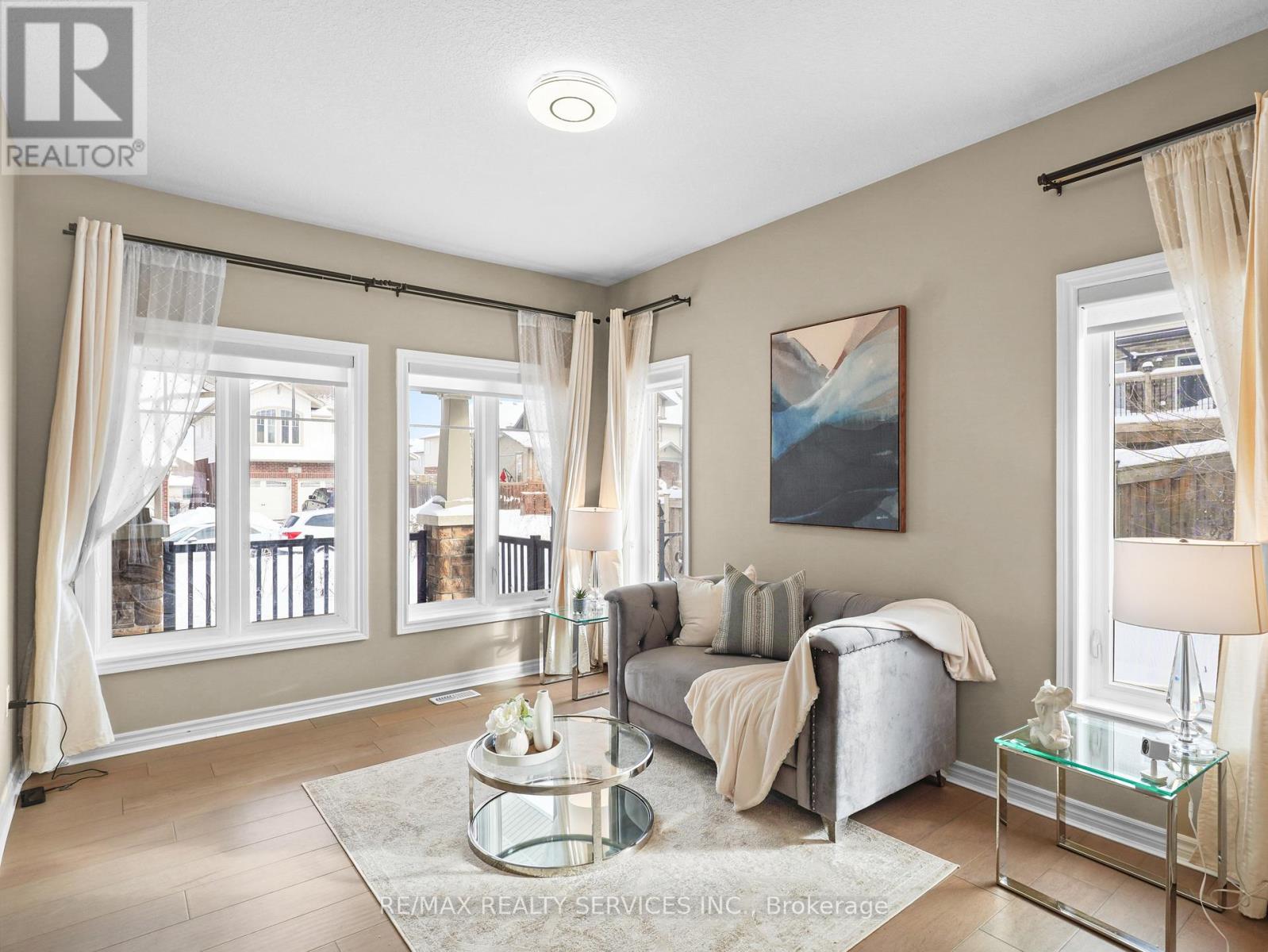 906 Audrey Place, Kitchener, Ontario  N2E 0B9 - Photo 5 - X12740994