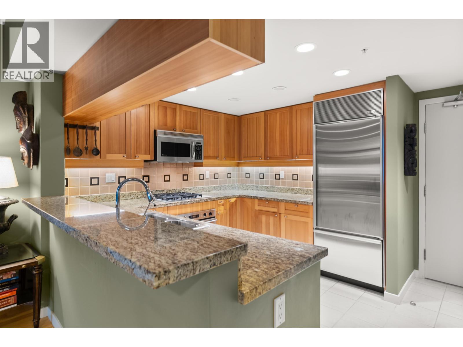 1053 Marinaside Crescent, Vancouver, British Columbia  V6Z 3A5 - Photo 17 - R3085681