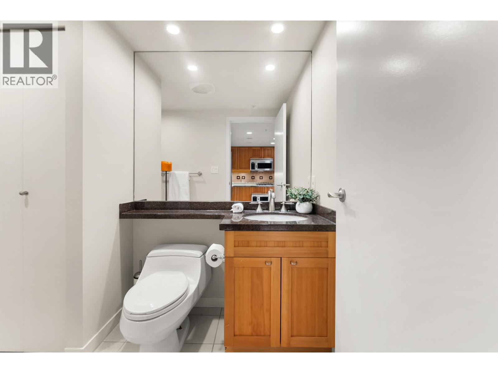 1053 Marinaside Crescent, Vancouver, British Columbia  V6Z 3A5 - Photo 37 - R3085681