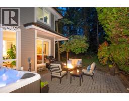 1 181 RAVINE DRIVE, Port Moody, British Columbia