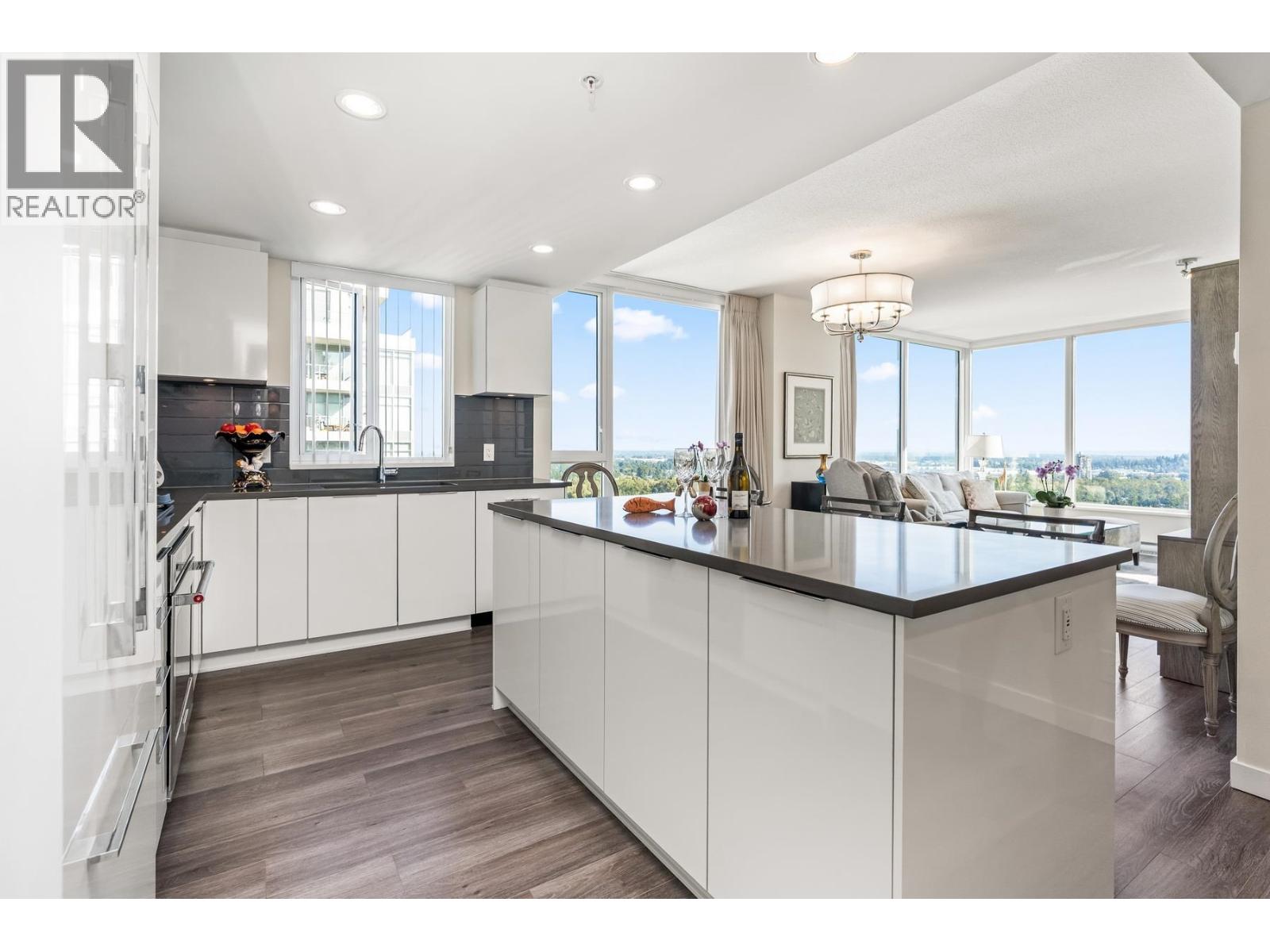 3100 Windsor Gate, Coquitlam, British Columbia  V3B 0P3 - Photo 5 - R3085706