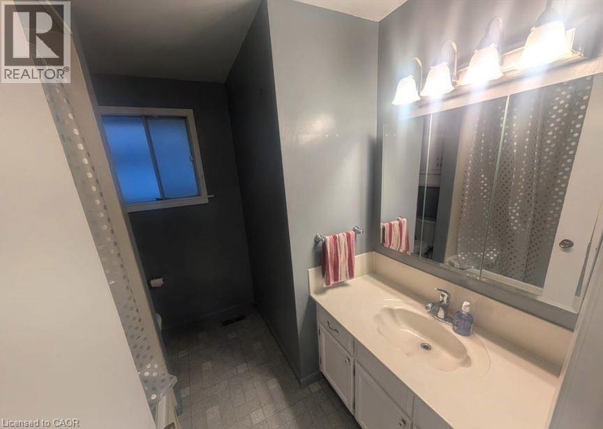 63 Robert Street, Welland, Ontario  L3B 5T8 - Photo 15 - 40795038