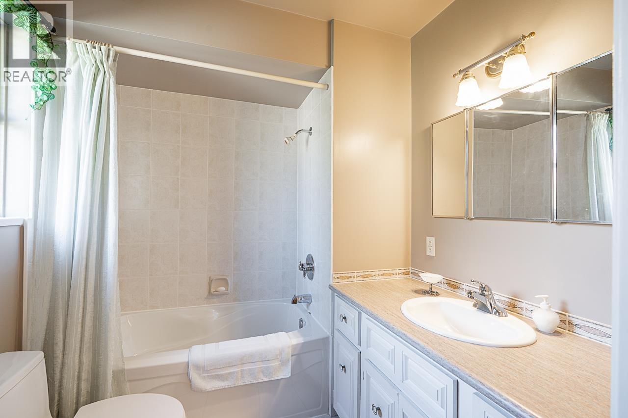 3382 Fairland Court, Burnaby, British Columbia  V5A 3B8 - Photo 22 - R3085689