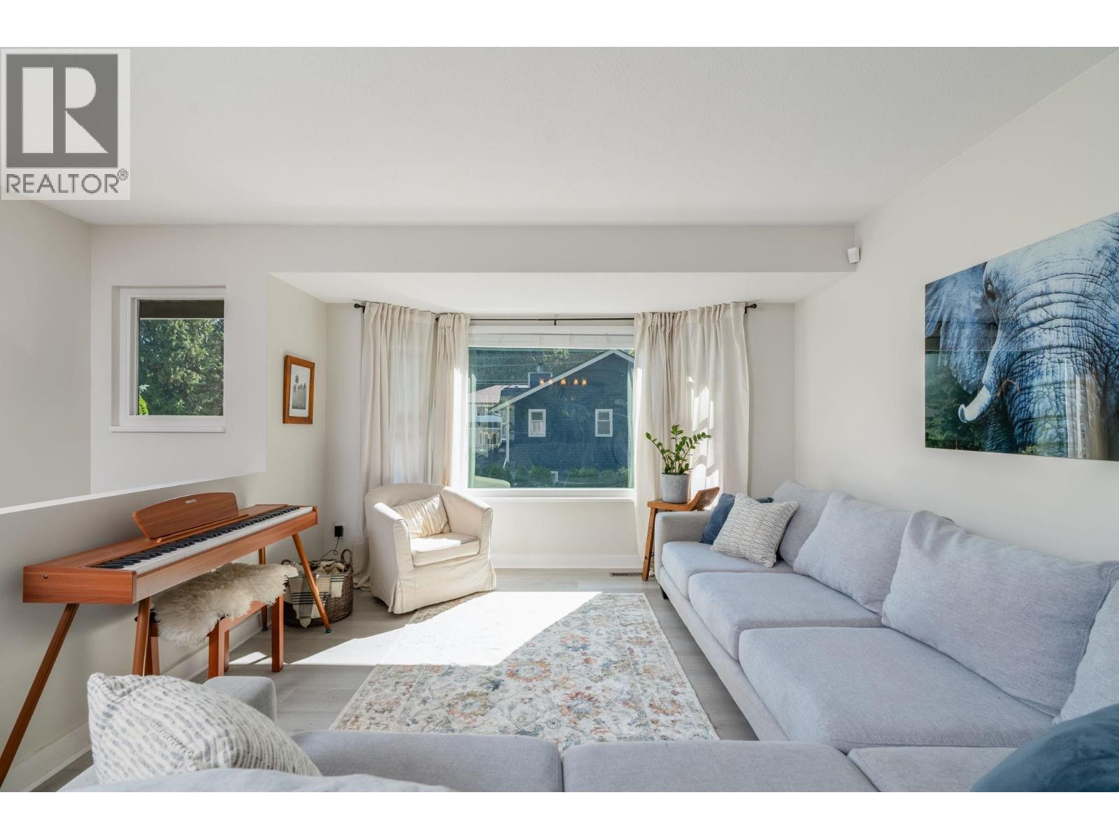 625 Seymour Court, North Vancouver, British Columbia  V7J 3S7 - Photo 5 - R3085698