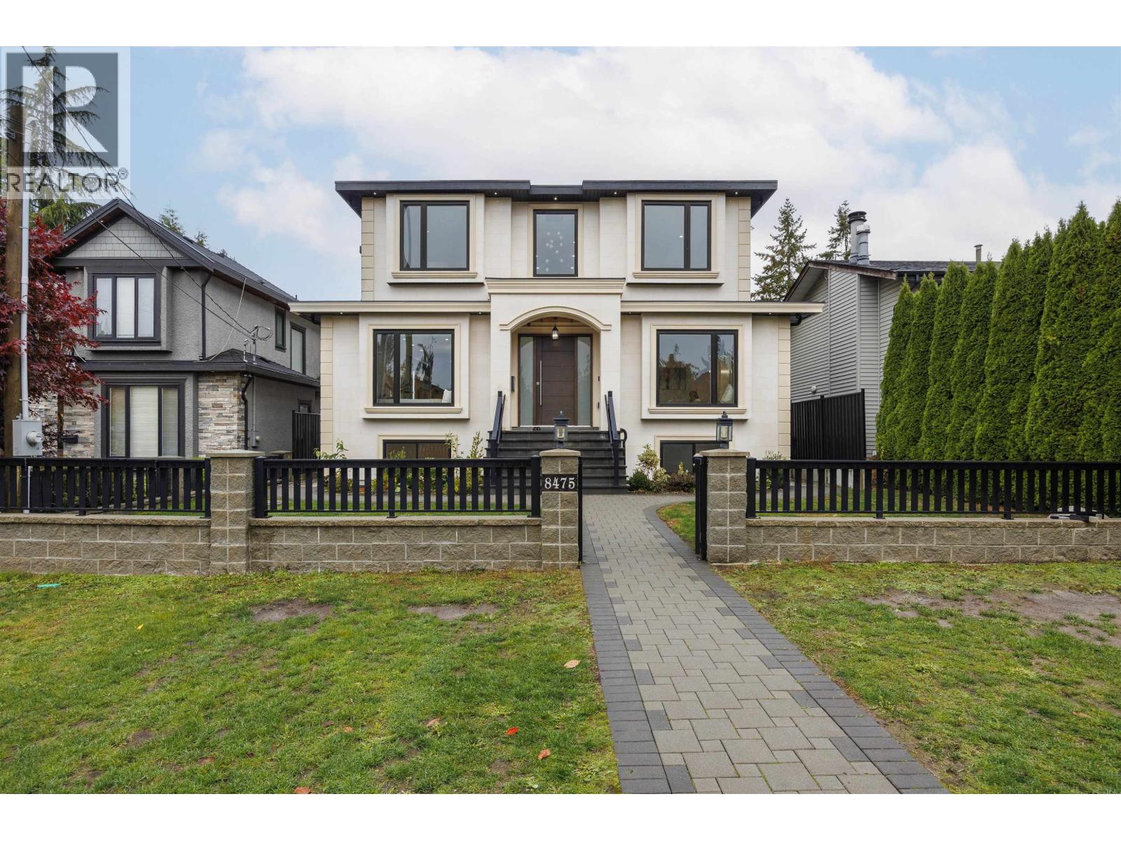 8475 12TH AVENUE, Burnaby, British Columbia