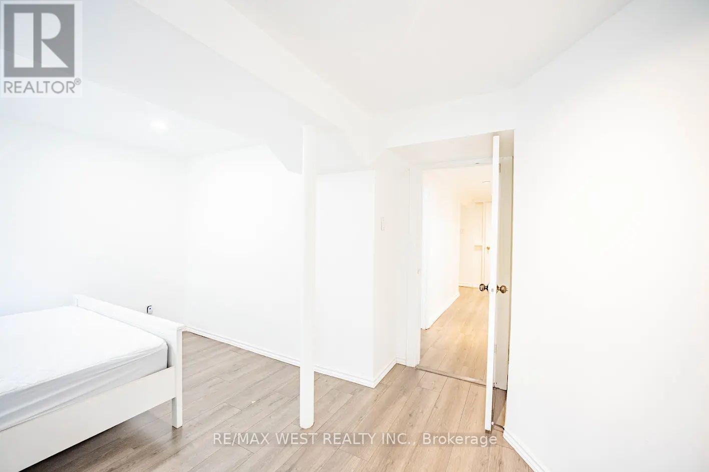 Basement - 235 Pleasant Avenue, Toronto (Newtonbrook West), Ontario  M2M 1M6 - Photo 14 - C12751300