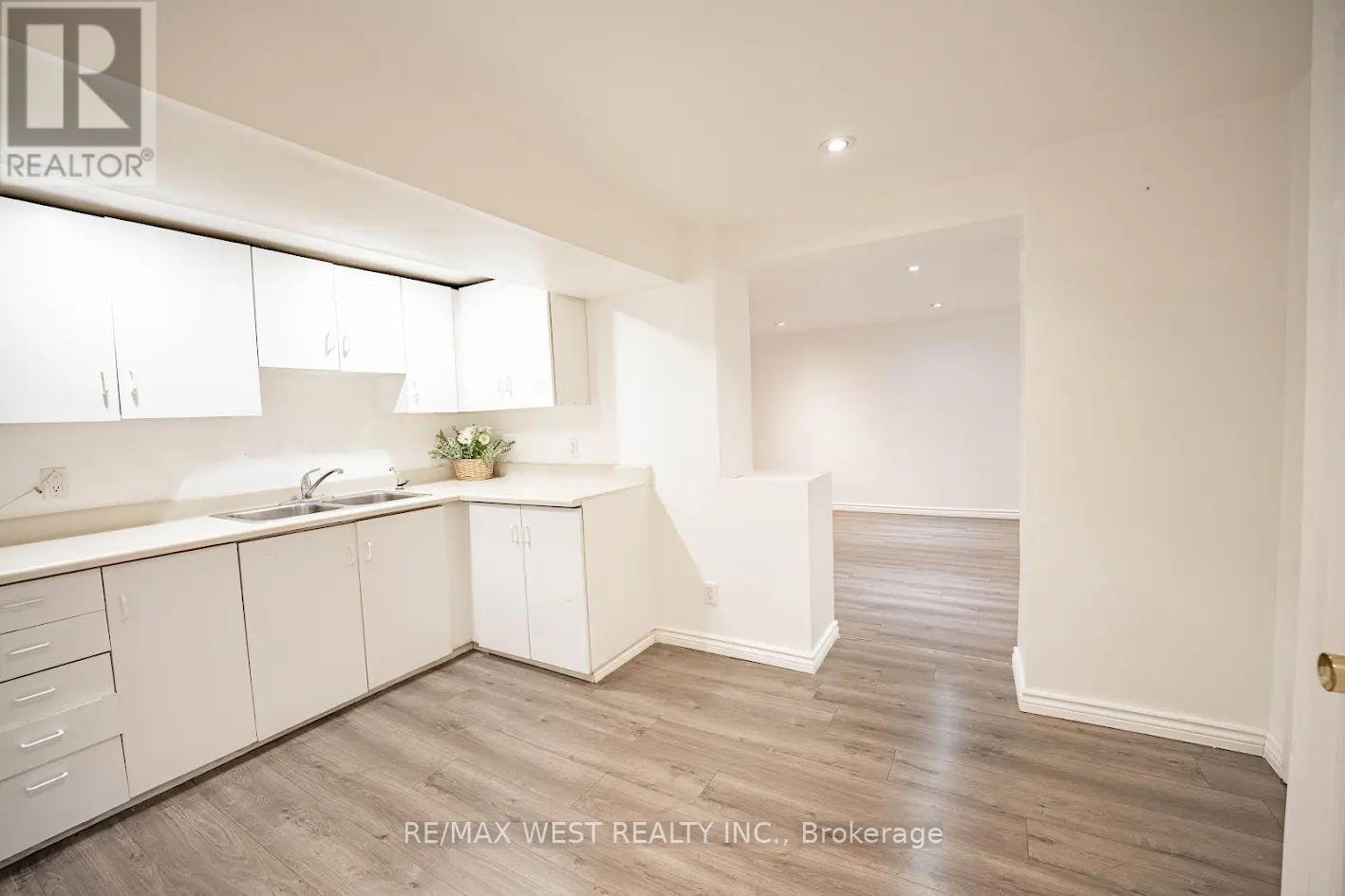 Basement - 235 Pleasant Avenue, Toronto (Newtonbrook West), Ontario  M2M 1M6 - Photo 4 - C12751300