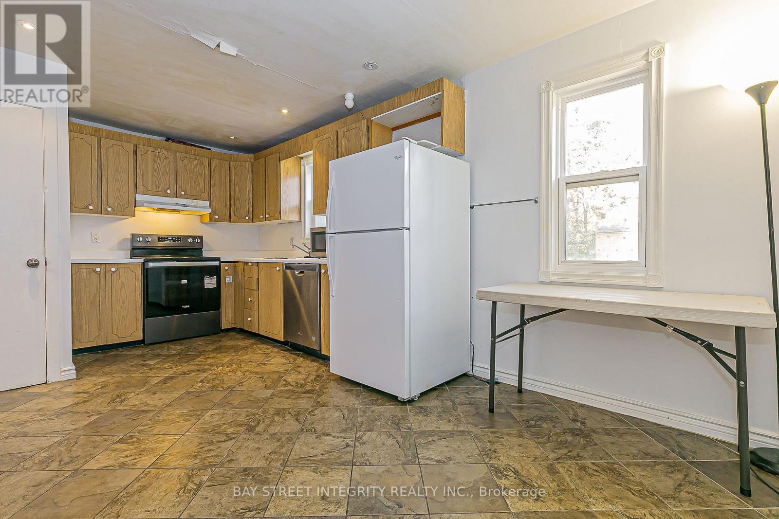 160 Cummer Avenue, Toronto, Ontario  M2M 2E7 - Photo 4 - C12550906