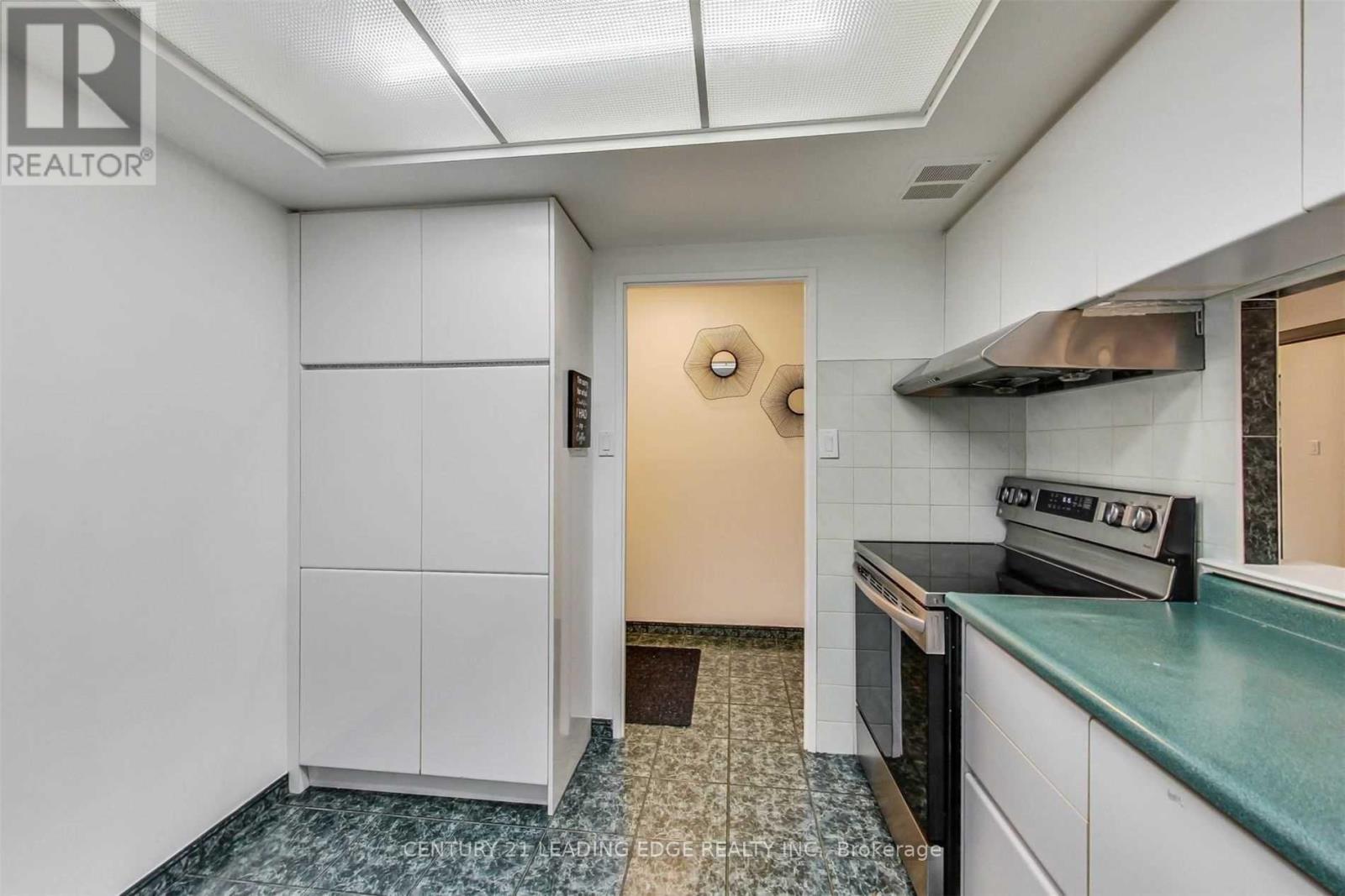 301 - 1555 Finch Avenue E, Toronto, Ontario  M2J 4X9 - Photo 14 - C12735916