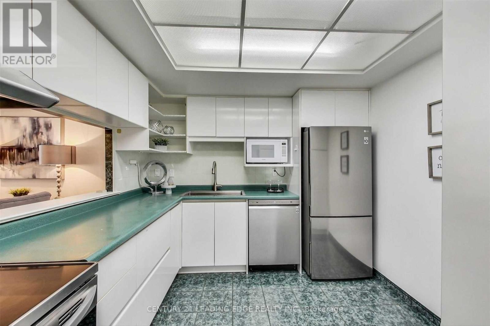 301 - 1555 Finch Avenue E, Toronto, Ontario  M2J 4X9 - Photo 13 - C12735916