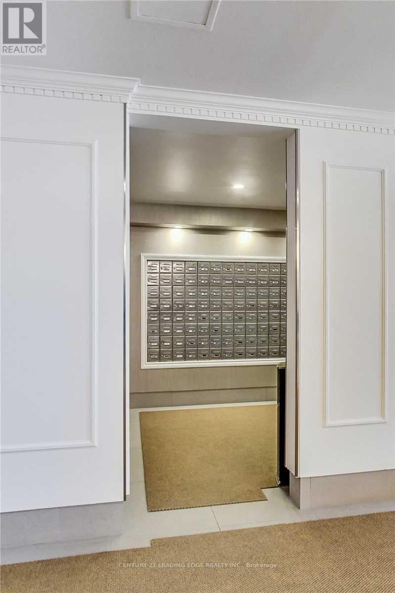 301 - 1555 Finch Avenue E, Toronto, Ontario  M2J 4X9 - Photo 8 - C12735916