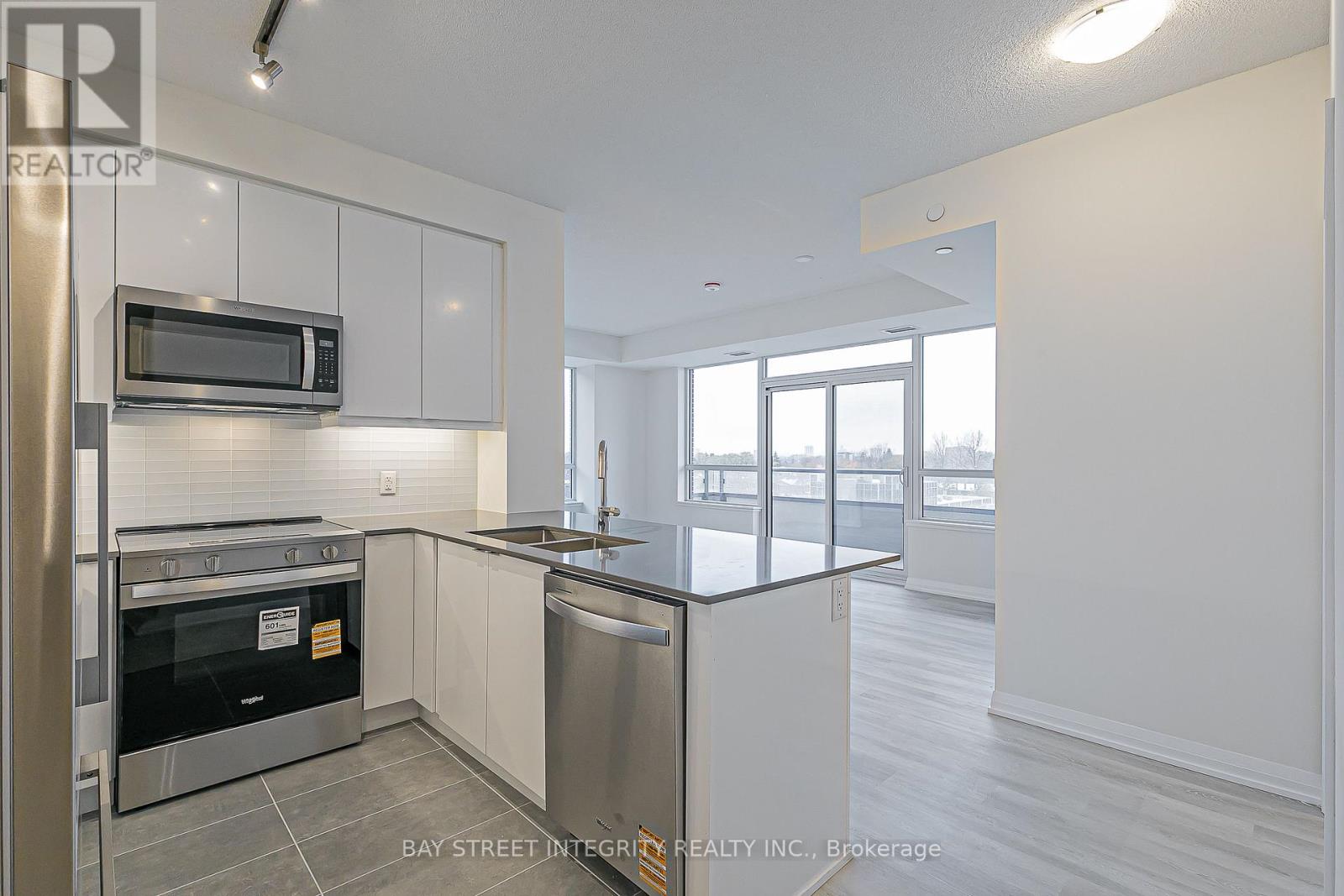 710 - 3260 SHEPPARD AVENUE E, Toronto, Ontario