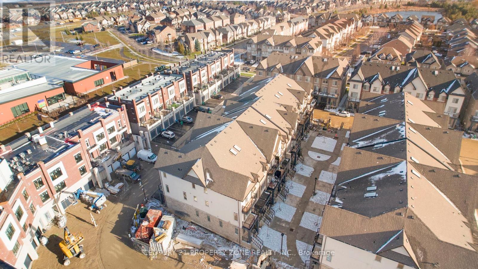 20-71 Springdale Avenue, Caledon, Ontario  L7C 4L6 - Photo 4 - W12742954