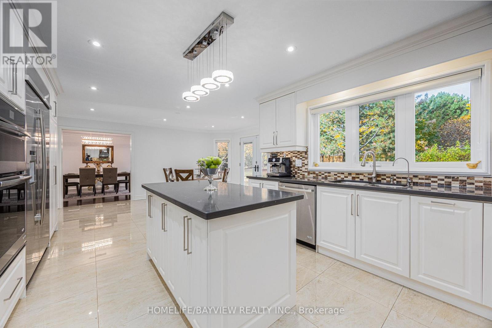 11 Wendover Court, Richmond Hill (Bayview Hill), Ontario  L4B 3G4 - Photo 21 - N12751298